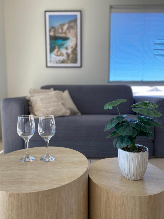 Modern Luxury 1 Bedroom Apartment - Walk To The Shops! Free Wifi Clarkson Buitenkant foto